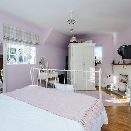 Pretty Country Home Dog Friendly On Request Henfield Buitenkant foto